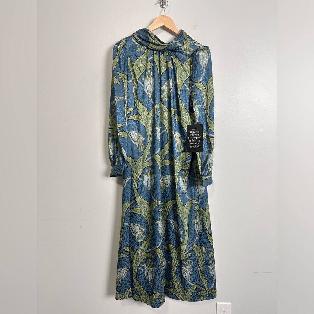 TUCKERNUCK
Deco Floral Satin Faven Dress - Picture 6 of 11